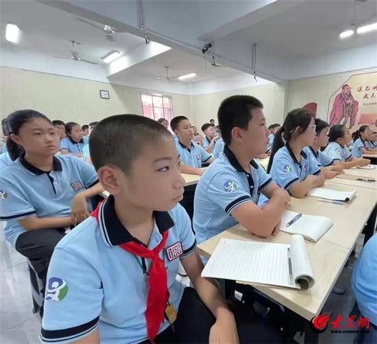 白小姐一肖一码今晚开奖丨女生吐槽室友：上大学才明白父母教育的有多好