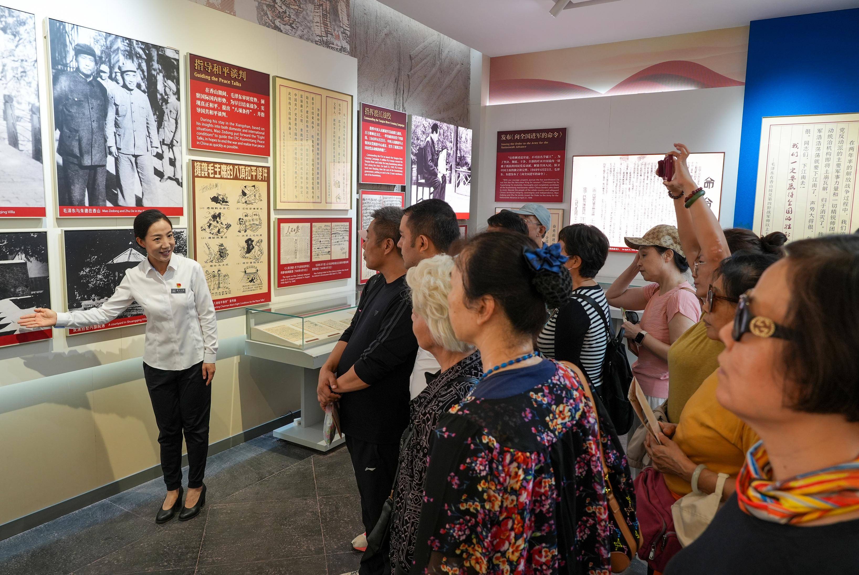 🌸澳门内部最精准免费资料🌸丨女网红在香港骑行与旅游公交相撞后身亡，司机已被捕