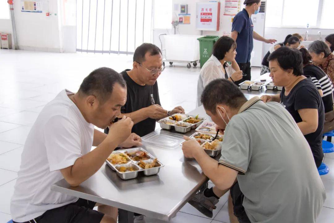 今晚一肖一码澳门一肖四不像丨江永：专家夜间坐诊 为百姓健康“留灯”