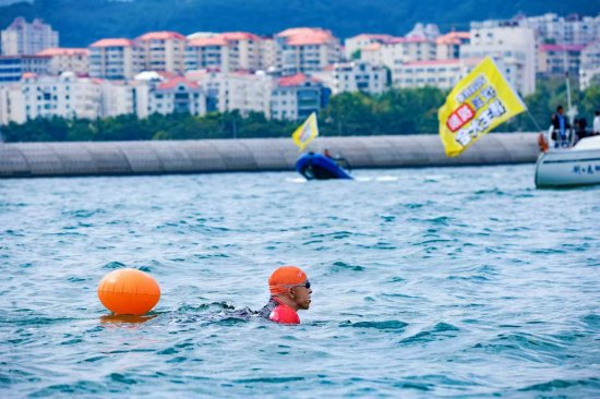 张朝阳谈蛙泳横渡威海海湾：要敏锐把握身体细节，准确去执行